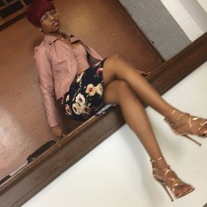 Meet your Posher, Sade